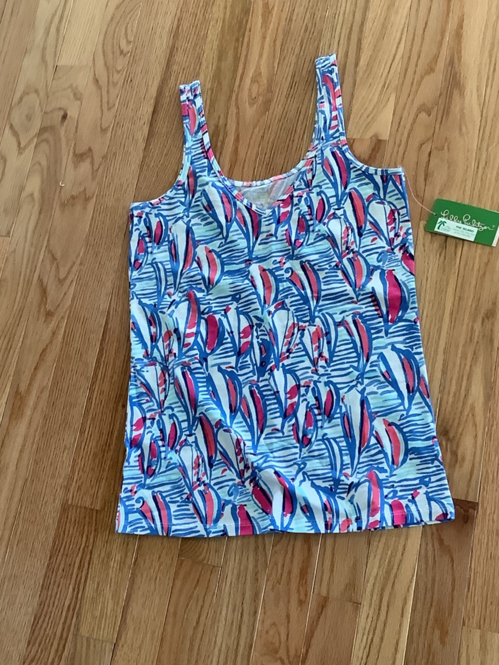 Sleeveless Tank Top with Pink & Blue Fish Print